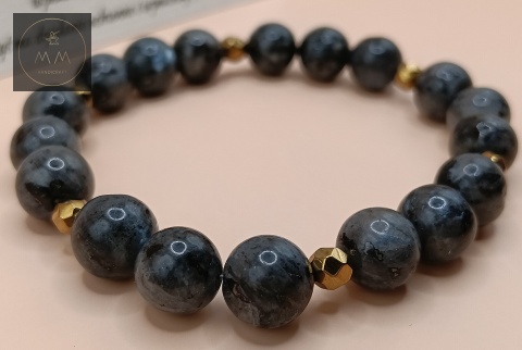 Ekskluzywny zestaw biżuterii handmade – kolczyki i bransoletka z labradorytu i złotego hematytu