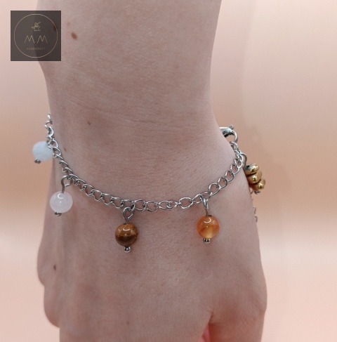 bransoletka-7-czakr-z-kamieni-naturalnych-i-stali-chirurgicznej-handmade-na-nadgarstku