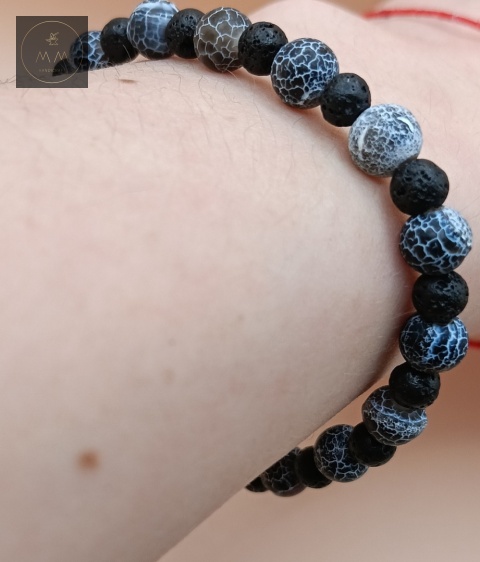 bransoletka-z-kamieni-naturalnych-agat-trawiony-i-lawa-wulkaniczna-handmade-na-nadgarstku