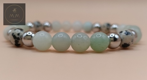 bransoletka-z-kamieni-naturalnych-amazonit-i-jaspis-dalmatyński-handmade-zbliżenie-na-kamienie