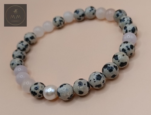 bransoletka-z-kamieni-naturalnych-jaspis-dalmatyński-i-morganit-i-perła-naturalna-handmade-bokiem