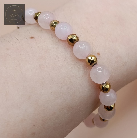 bransoletka-z-kamieni-naturalnych-kwarc-różowy-i-hematyt-handmade-na-nadgarstku