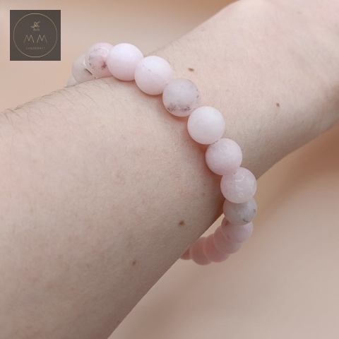 bransoletka-z-kamieni-naturalnych-kwarc-różowy-matowy-handmade-na-nadgarstku