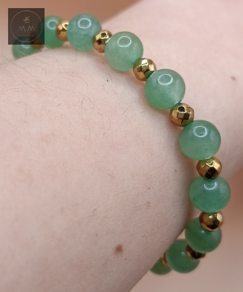 bransoletka-z-kamieni-naturalnych-awenturyn-zielony-i-hematyt-handmade-na-nadgarstku