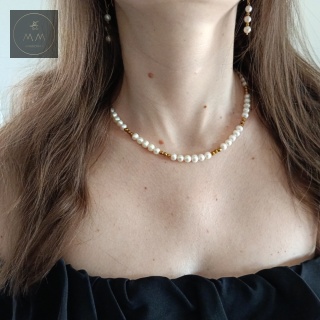 Elegancki zestaw biżuterii z pereł naturalnych i hematytu złotego - naszyjnik, bransoletka, kolczyki handmade