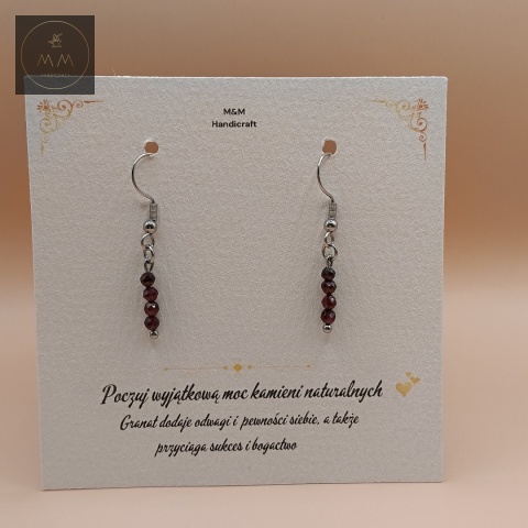 kolczyki-z-kamieni-naturalnych-granat-fasetowany-handmade-zbliżenie-na-kamienie
