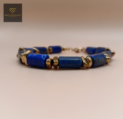 bransoletka-z-kamieni-naturalnych-lapis-lazuli-i-hematyt-handmade-zbliżenie-na-kamienie