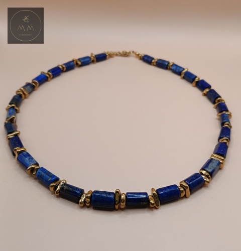 naszyjnik-z-kamieni-naturalnych-lapis-lazuli-i-hematyt-sieczka-handmade-zbliżenie-na-kamienie
