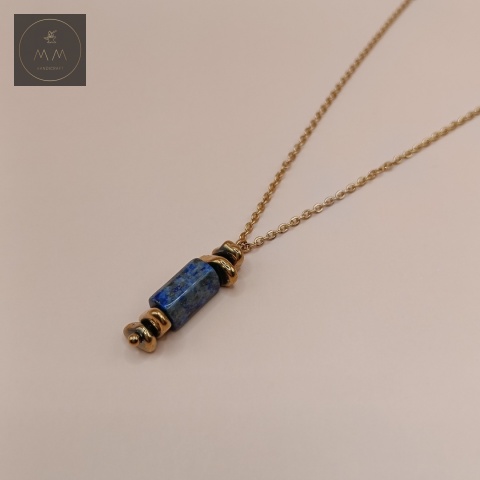naszyjnik-lapis-lazuli-i-hematyt-stal-chirurgiczna-handmade-zbliżenie-na-kamienie