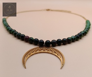 Naszyjnik LUNA z zoisytu z rubinem i lunulą - biżuteria handmade