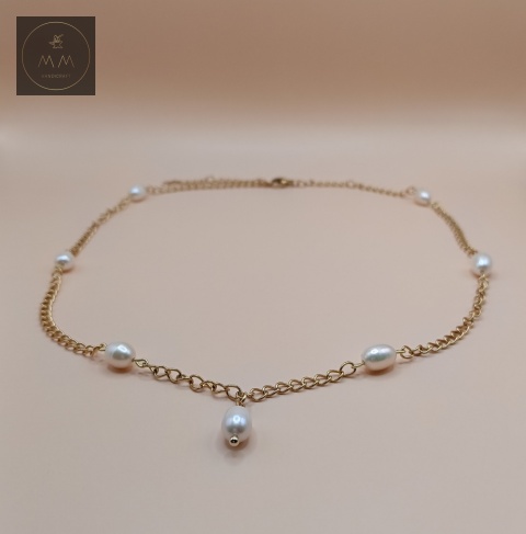 naszyjnik-z-pereł-naturalnych-i-stali-chirurgicznej-handmade-zbliżenie-na-perły