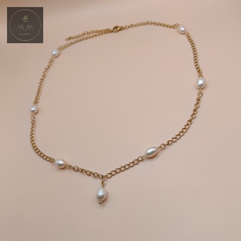 naszyjnik-z-pereł-naturalnych-i-stali-chirurgicznej-handmade