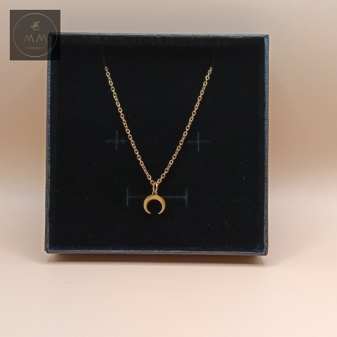 naszyjnik-róg-obfitości-stal-chirurgiczna-handmade-zbliżenie