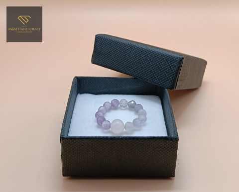 zestaw-spokój-elastyczny-pierścionek-z-kamieni-naturalnych-ametyst-fasetowany-i-kwarc-różowy-handmade