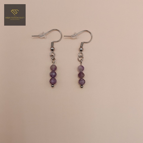 zestaw-biżuterii-z-kamieni-naturalnych-ametyst-fasetowany-handmade-kolczyki-zbliżenie
