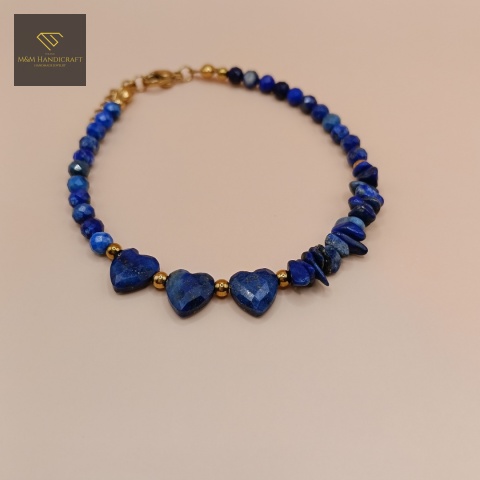 bransoletka-błękitna-laguna-z-kamieni-naturalnych-lapis-lazuli-handmade-zbliżenie-na-kamienie