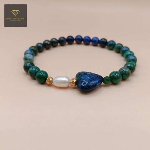 bransoletka-z-kamieni-naturalnych-azuryt-perła-i-jadeit-handmade-zbliżenie-na-kamienie