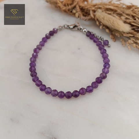 bransoletka-z-kamieni-naturalnych-ametyst-fasetowany-handmade-zbliżenie-na-kamienie