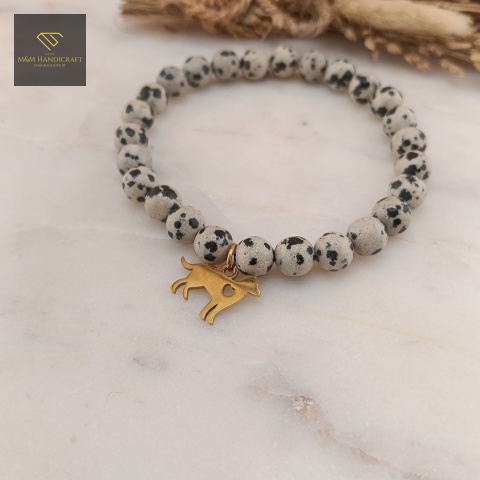 bransoletka-z-kamieni-naturalnych-jaspis-dalmatyński-handmade-zbliżenie-na-kamienie