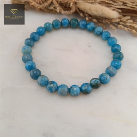bransoletka-z-kamieni-naturalnych-apatyt-handmade-zbliżenie