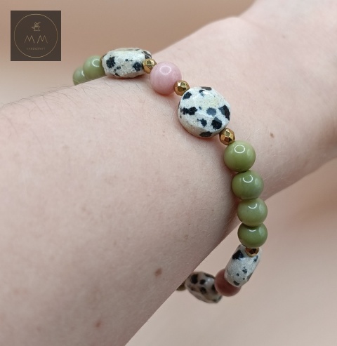 bransoletka-z-kamieni-naturalnych-jaspis-matcha-jaspis-dalmatyński-rodonit-i-hematyt-handmade-na-nadgarstku
