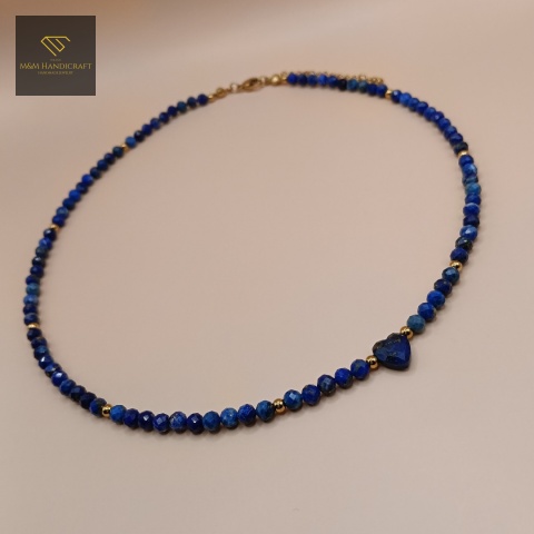 naszyjnik-z-kamieni-naturalnych-lapis-lazuli-handmade-zbliżenie
