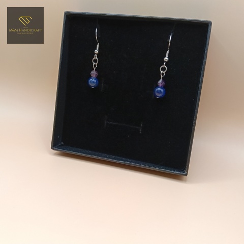 kolczyki-z-kamieni-naturalnych-ametyst-i-lapis-lazuli-handmade-zbliżenie