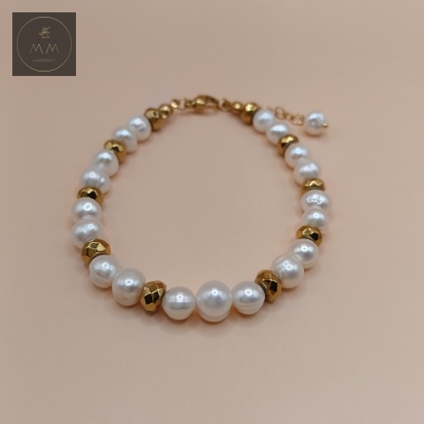 bransoletka-z-pereł-i-kamieni-naturalnych-hematyt-oponka-handmade-rzut-z-góry
