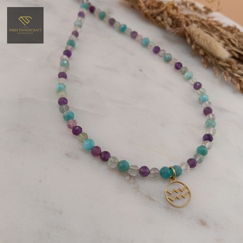 naszyjnik-dla-Wodnika-z-kamieni-naturalnych-amazonit-ametyst-fluoryt-handmade-zbliżenie-na-kamienie