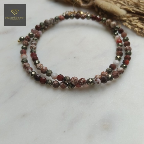 naszyjnik-z-kamieni-naturalnych-agat-jaspis-piryt-handmade-zbliżenie-na-kamienie