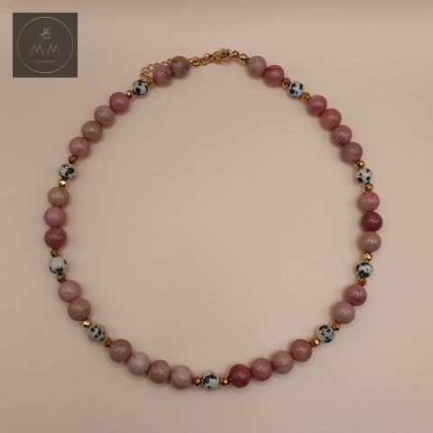 naszyjnik-z-kamieni-naturalnych-rodonit-jaspis-dalmatyński-i-hematyt-handmade-rzut-z-góry