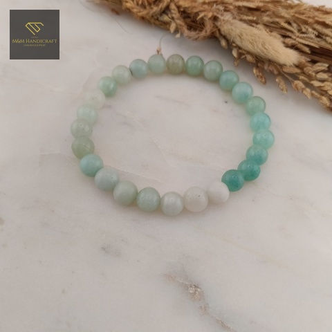 bransoletka-z-kamieni-naturalnych-amazonit-handmade-zbliżenie-na-kamienie