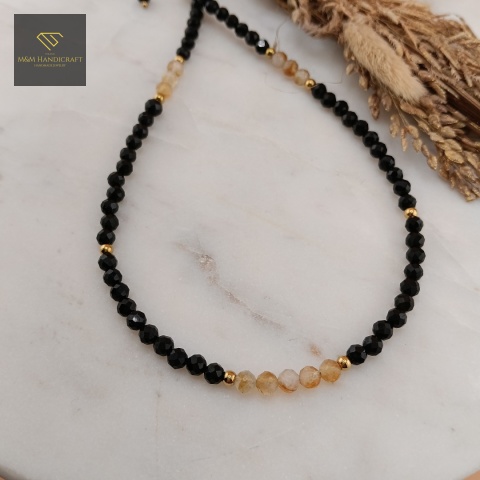 naszyjnik-z-kamieni-naturalnych-czarny-turmalin-i-cytryn-handmade-zbliżenie-na-kamienie