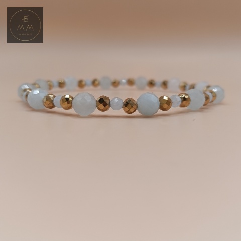 bransoletka-z-kamieni-naturalnych-akwamaryn-i-hematyt-handmade-zbliżenie-na-kamienie