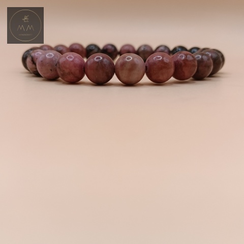 bransoletka-z-kamieni-naturalnych-rodonit-handmade-zbliżenie-na-kamienie