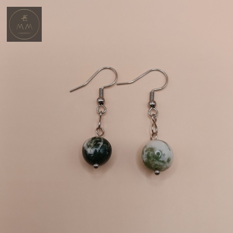 kolczyki-z-kamieni-naturalnych-agat-mszysty-biało-zielony-handmade-zbliżenie