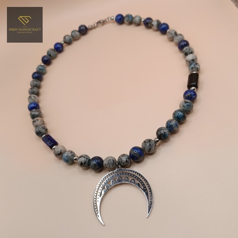 naszyjnik-z-kamieni-naturalnych-K2-lapis-lazuli-i-sodalit-handmade-zbliżenie