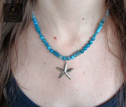 naszyjnik-z-kamieni-naturalnych-apatyt-handmade-na-szyi