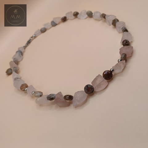 naszyjnik-z-kamieni-naturalnych-kwarc-różowy-i-jadeit-brązowy-handmade