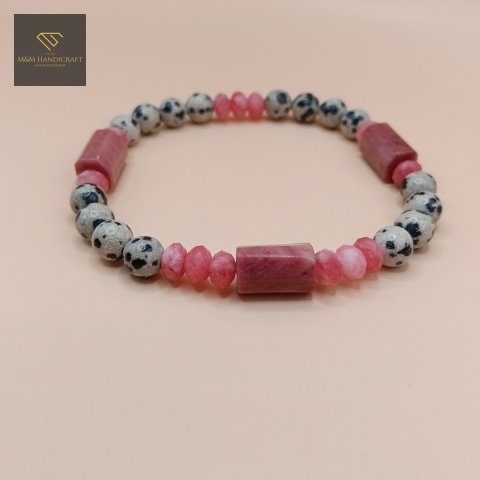 bransoletka-z-kamieni-naturalnych-rodonit-jadeit-jaspis-handmade-zbliżenie-na-kamienie