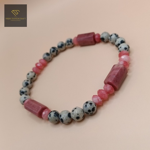 bransoletka-z-kamieni-naturalnych-rodonit-jadeit-jaspis-handmade-zbliżenie