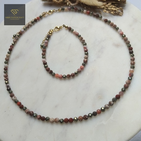 zestaw-biżuterii-z-kamieni-naturalnych-agat-jaspis-piryt-handmade-zbliżenie