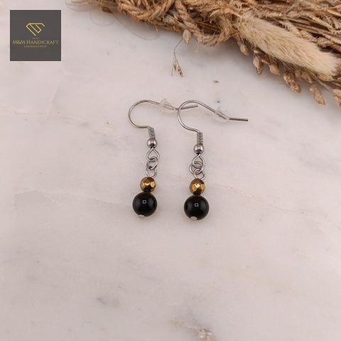 zestaw-biżuterii-z-kamieni-naturalnych-onyks-i-hematyt-handmade-kolczyki