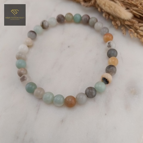 bransoletka-z-kamieni-naturalnych-amazonit-handmade-zbliżenie