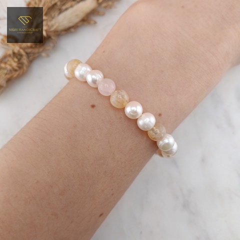 bransoletka-z-kamieni-naturalnych-kwarc-różowy-i-cytryn-i-perły-naturalne-handmade-na-nadgarstku