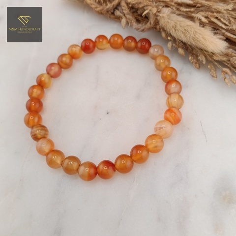 bransoletka-z-kamieni-naturalnych-karneol-handmade-zbliżenie-na-kamienie