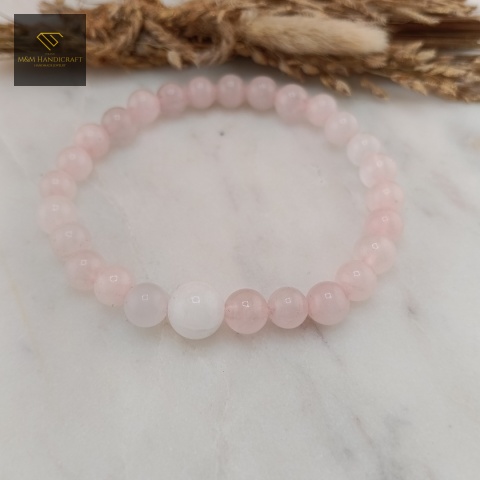 bransoletka-z-kamieni-naturalnych-kwarc-różowy-i-jadeit-mashan-handmade-zbliżenie-na-kamienie
