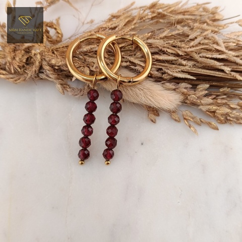 kolczyki-Płomień-Zorzy-z-kamieni-naturalnych-granat-handmade-zbliżenie