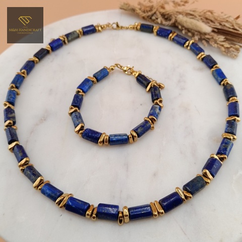 komplet-biżuterii-z-kamieni-naturalnych-lapis-lazuli-hematyt-handmade-zbliżenie-na-kamienie