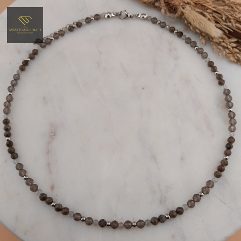naszyjnik-Latte-z-kamieni-naturalnych-labradoryt-kwarc-dymny-handmade-zbliżenie